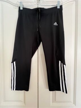 adidas Black/ White CLIMA 365 3/4 Capri with White 3-Stripes, back pocket Size M